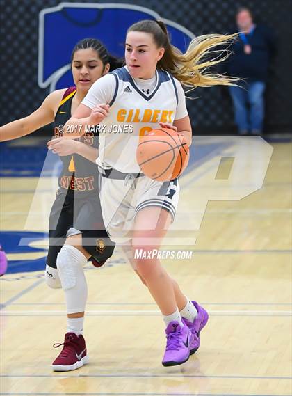 Thumbnail 1 in Gilbert vs. Clovis West (Nike Tournament of Champions) photogallery.