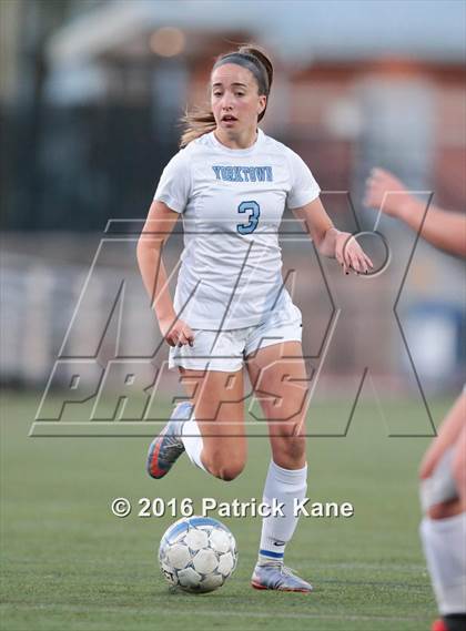 Thumbnail 3 in Wakefield @ Yorktown photogallery.