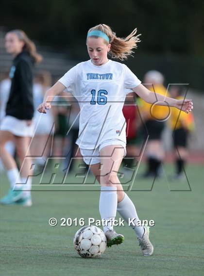 Thumbnail 2 in Wakefield @ Yorktown photogallery.