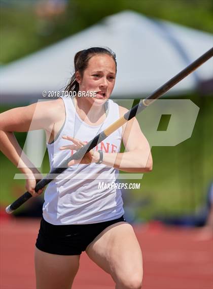 Thumbnail 2 in Texas Roadhouse DC TC Relays (Girls) photogallery.