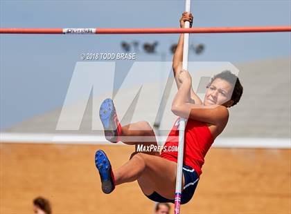 Thumbnail 1 in Texas Roadhouse DC TC Relays (Girls) photogallery.