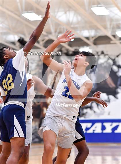 Thumbnail 2 in Katy Taylor vs Klein Collins photogallery.