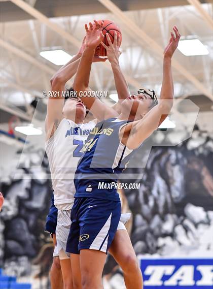 Thumbnail 1 in Katy Taylor vs Klein Collins photogallery.