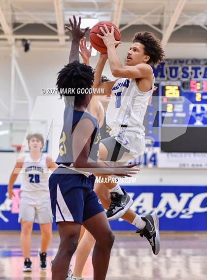 Thumbnail 2 in Katy Taylor vs Klein Collins photogallery.