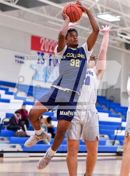 Thumbnail 2 in Katy Taylor vs Klein Collins photogallery.