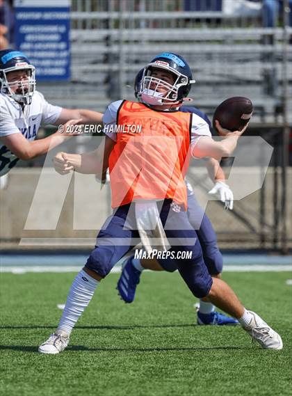Thumbnail 3 in Loyola (Blue White Scrimmage) photogallery.