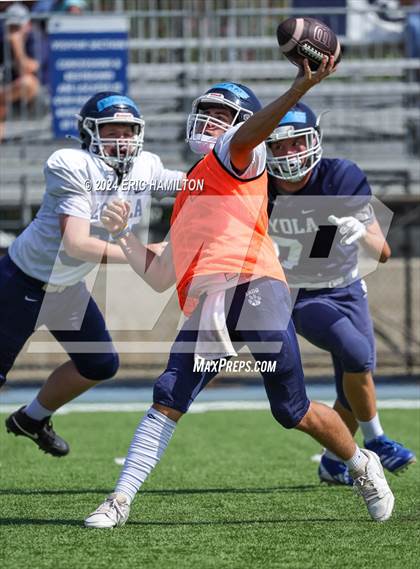 Thumbnail 2 in Loyola (Blue White Scrimmage) photogallery.