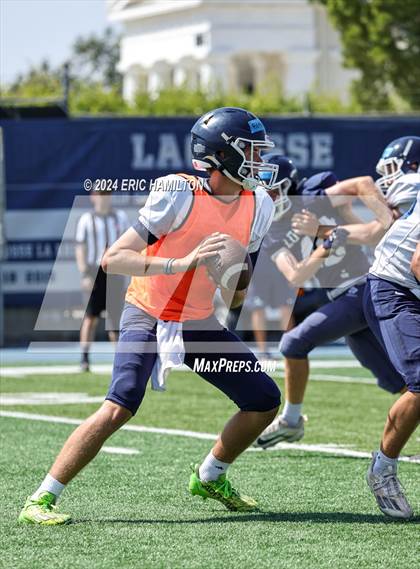 Thumbnail 2 in Loyola (Blue White Scrimmage) photogallery.