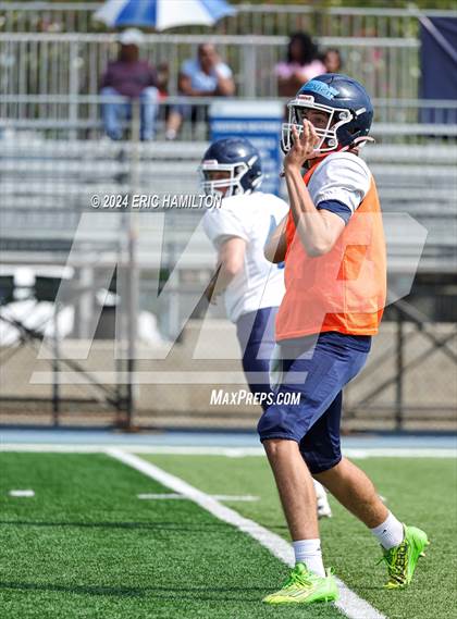 Thumbnail 3 in Loyola (Blue White Scrimmage) photogallery.