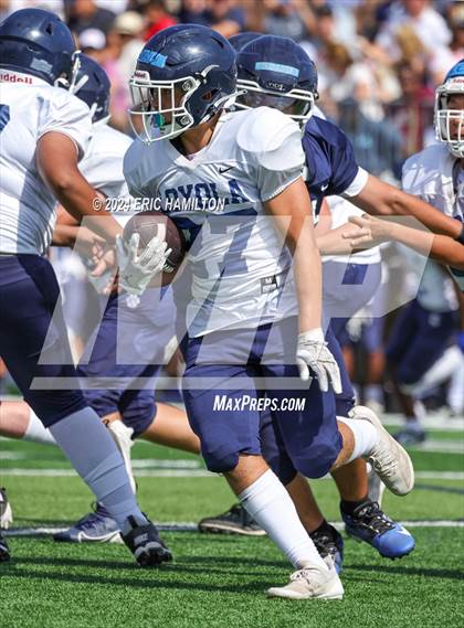 Thumbnail 3 in Loyola (Blue White Scrimmage) photogallery.