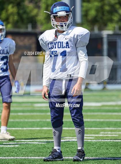 Thumbnail 2 in Loyola (Blue White Scrimmage) photogallery.