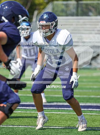 Thumbnail 2 in Loyola (Blue White Scrimmage) photogallery.