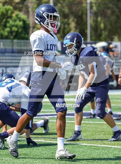 Thumbnail 1 in Loyola (Blue White Scrimmage) photogallery.