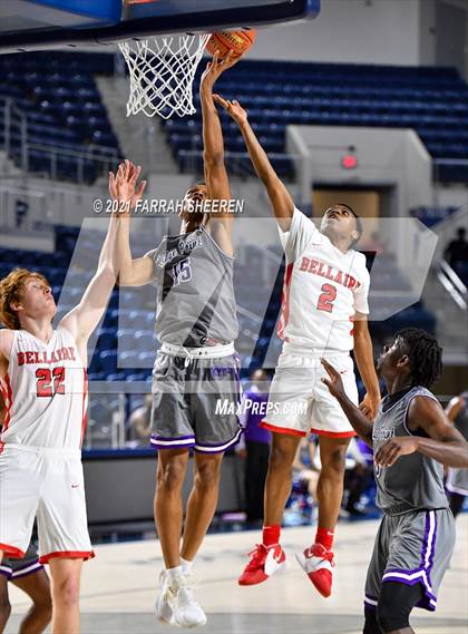 Thumbnail 1 in Bellaire v Ridge Point (UIL 6A Area Playoff) photogallery.