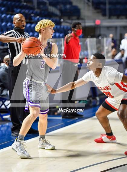 Thumbnail 3 in Bellaire v Ridge Point (UIL 6A Area Playoff) photogallery.