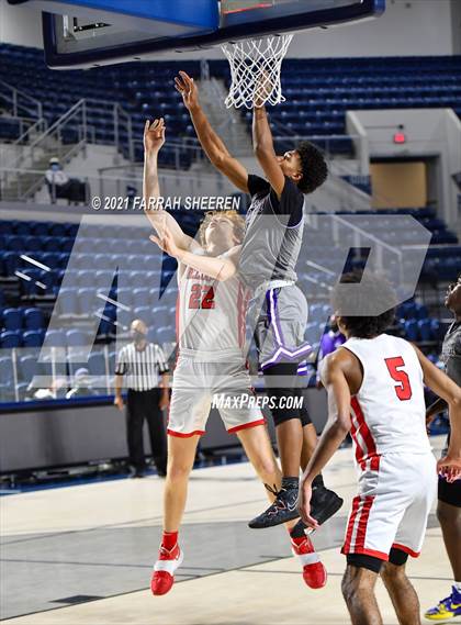 Thumbnail 3 in Bellaire v Ridge Point (UIL 6A Area Playoff) photogallery.