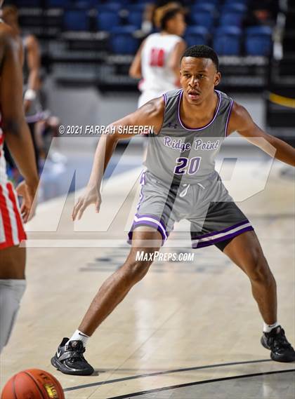 Thumbnail 2 in Bellaire v Ridge Point (UIL 6A Area Playoff) photogallery.