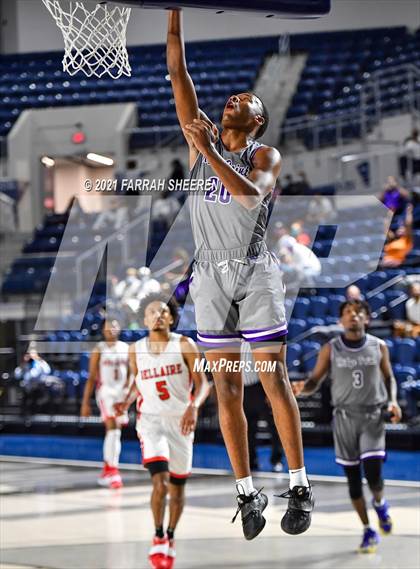 Thumbnail 3 in Bellaire v Ridge Point (UIL 6A Area Playoff) photogallery.