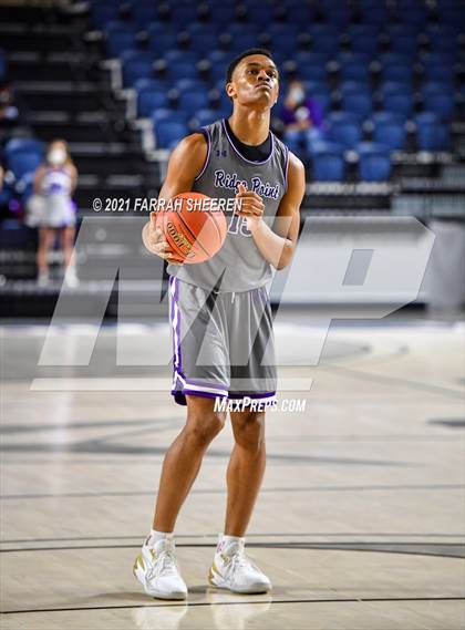 Thumbnail 3 in Bellaire v Ridge Point (UIL 6A Area Playoff) photogallery.