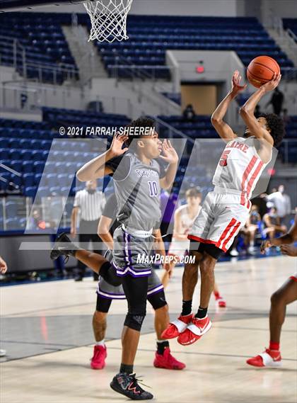 Thumbnail 1 in Bellaire v Ridge Point (UIL 6A Area Playoff) photogallery.