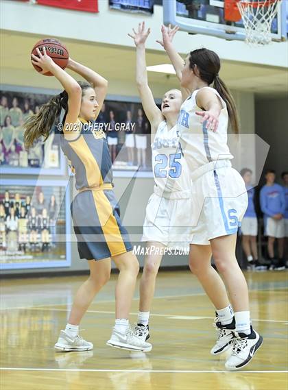 Thumbnail 1 in Sullivan Central @ Sullivan South photogallery.