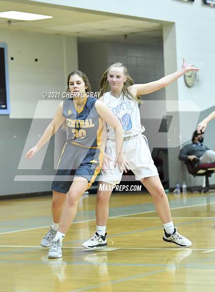Thumbnail 1 in Sullivan Central @ Sullivan South photogallery.