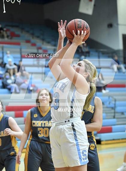 Thumbnail 3 in Sullivan Central @ Sullivan South photogallery.