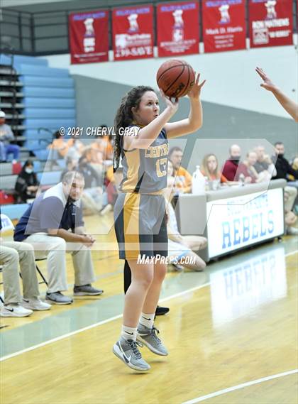 Thumbnail 2 in Sullivan Central @ Sullivan South photogallery.
