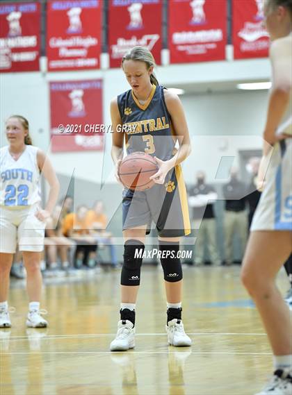 Thumbnail 2 in Sullivan Central @ Sullivan South photogallery.