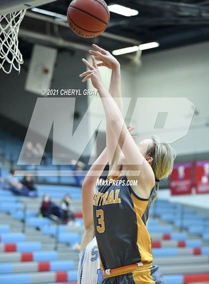 Thumbnail 1 in Sullivan Central @ Sullivan South photogallery.