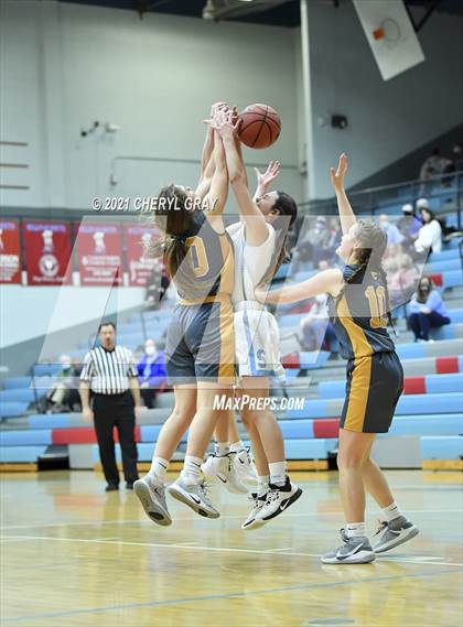 Thumbnail 3 in Sullivan Central @ Sullivan South photogallery.