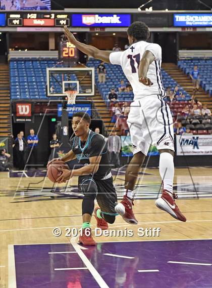 Thumbnail 1 in Sheldon vs. Modesto Christian (CIF SJS D1 Semifinal) photogallery.