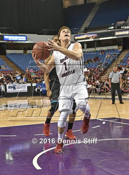 Thumbnail 3 in Sheldon vs. Modesto Christian (CIF SJS D1 Semifinal) photogallery.