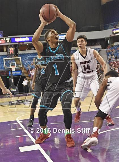 Thumbnail 3 in Sheldon vs. Modesto Christian (CIF SJS D1 Semifinal) photogallery.