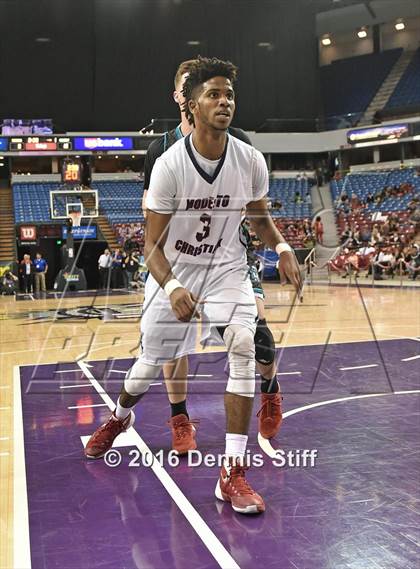 Thumbnail 1 in Sheldon vs. Modesto Christian (CIF SJS D1 Semifinal) photogallery.