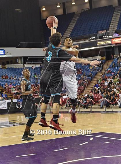 Thumbnail 3 in Sheldon vs. Modesto Christian (CIF SJS D1 Semifinal) photogallery.