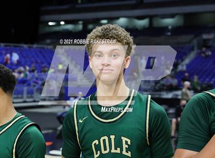 Thumbnail 2 in Tatum vs. Cole (UIL 3A State Championship) photogallery.