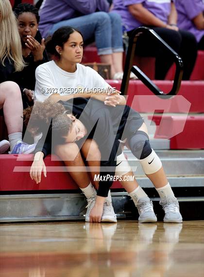 Thumbnail 2 in Timber Creek vs Keller Central photogallery.