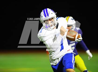 Thumbnail 3 in Port Washington vs. Massapequa photogallery.