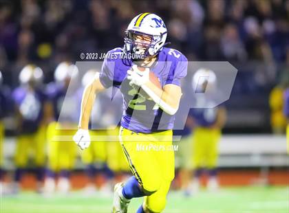 Thumbnail 3 in Port Washington vs. Massapequa photogallery.