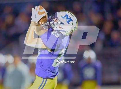 Thumbnail 3 in Port Washington vs. Massapequa photogallery.
