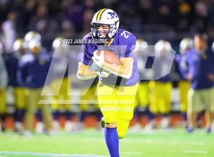 Thumbnail 2 in Port Washington vs. Massapequa photogallery.