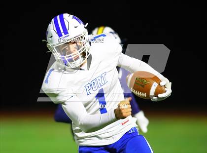 Thumbnail 2 in Port Washington vs. Massapequa photogallery.