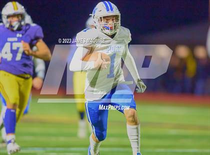 Thumbnail 2 in Port Washington vs. Massapequa photogallery.