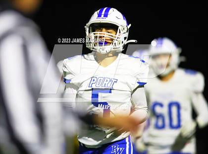 Thumbnail 2 in Port Washington vs. Massapequa photogallery.