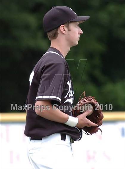 Thumbnail 2 in Xavier vs. Pomperaug (CIAC Class LL Final) photogallery.