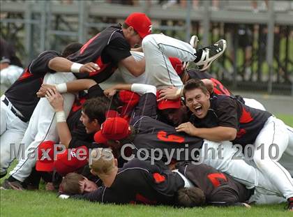 Thumbnail 2 in Xavier vs. Pomperaug (CIAC Class LL Final) photogallery.