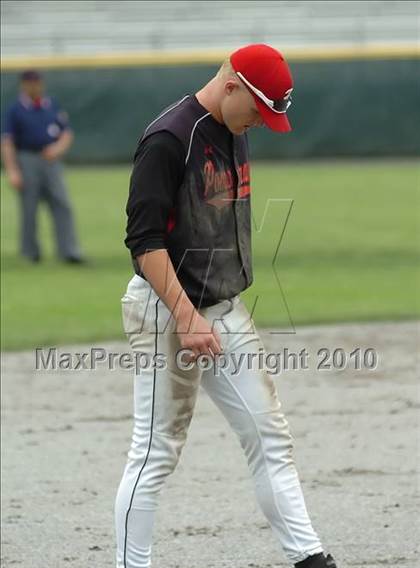 Thumbnail 3 in Xavier vs. Pomperaug (CIAC Class LL Final) photogallery.