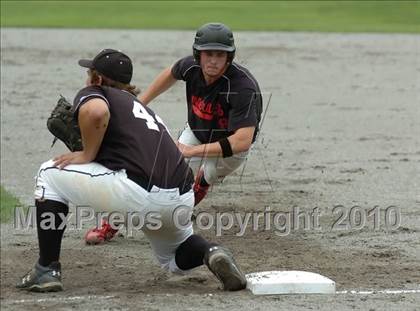 Thumbnail 3 in Xavier vs. Pomperaug (CIAC Class LL Final) photogallery.