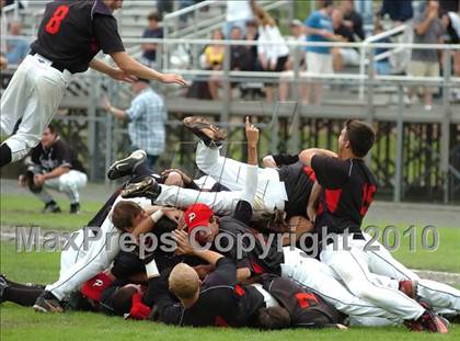 Thumbnail 2 in Xavier vs. Pomperaug (CIAC Class LL Final) photogallery.